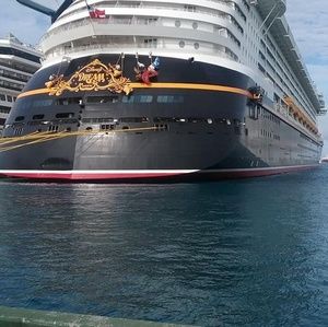 Meet your Posher, Regina